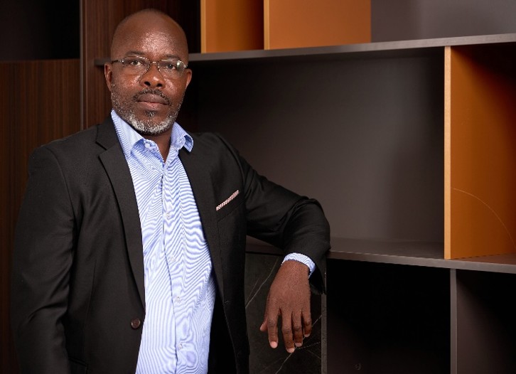 Akré Belafonte, Directeur des Opérations